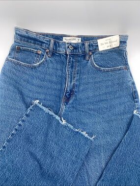 Abercrombie & Fitch NWT High-Rise 90’s Relaxed Denim 29S